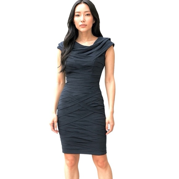 Tadashi Shoji Women’s Navy Tiered Ruffle Blue Sleeveless Formal Dress – Size PM - Picture 1 of 4